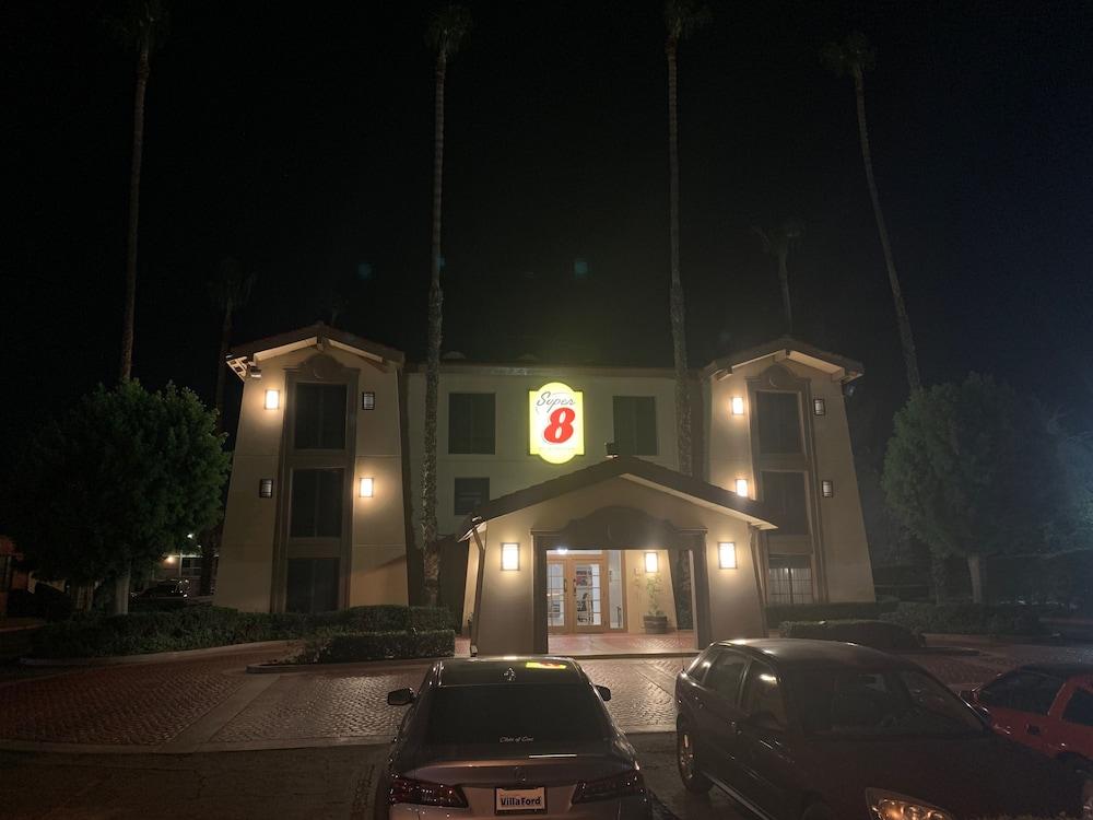 La Quinta Inn & Suites By Wyndham San Bernardino Exterior foto